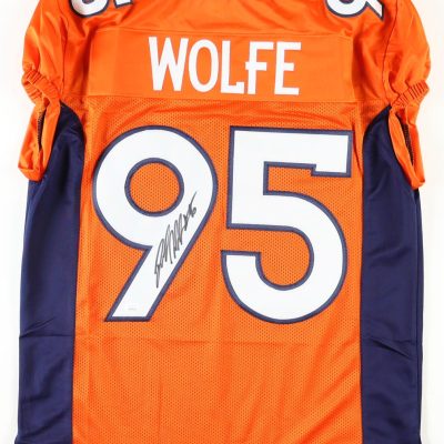 Derek Wolfe aláírt CUSTOM focimez (Broncos)