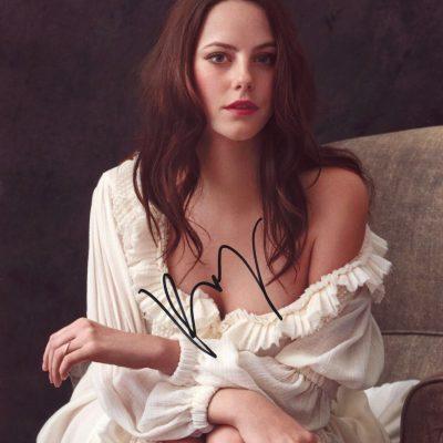 Kaya Scodelario 8x10 aláírt fotó