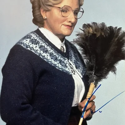 Robin Williams 11X14 aláírt fotó (Mrs. Doubtfire)