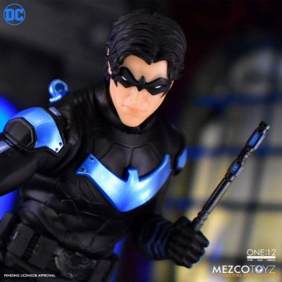 DC Comics Akciófigura 1/12 Nightwing 17 cm