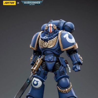 Warhammer 40k Akciófigura 1/18 Ultramarines Primaris Lieutenant Argaranthe 12 cm