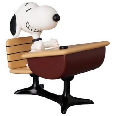 Peanuts UDF Series 18 Mini Figura Snoopy with desk 9 cm