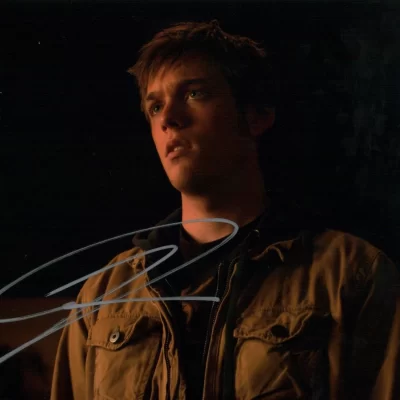 Jake Abel aláírt 8X10 fotó Supernatural (Odaát - Adam Milligan)