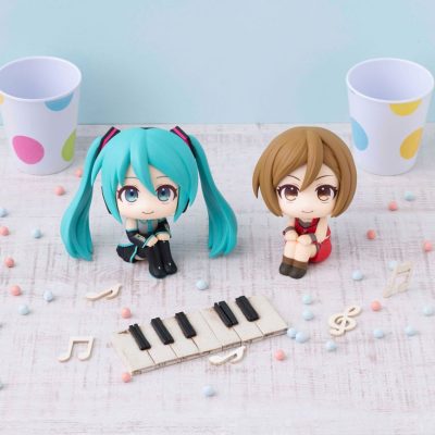Character Vocal Series Look Up PVC Szobor Hatsune Miku & Meiko Set (with gift) 11 cm